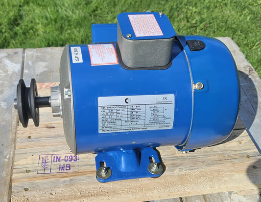 1/2 hp, 1,400rpm, imperial, single phase motor with 5/8 inch shaft, duty rated for years of continuous use. This motor is ideal for most workshop machines including grinders, saws, tumblers, polishers etc, front